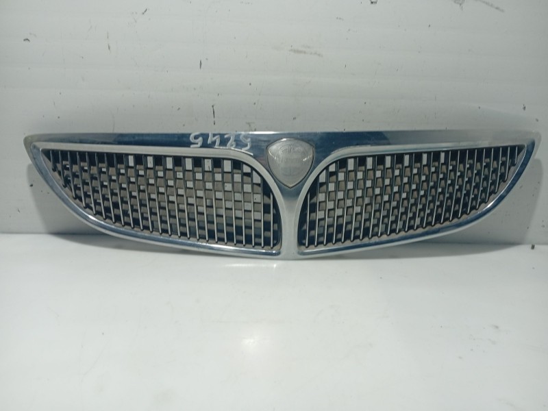 Recambio de moldura para lancia lybra berlina referencia OEM IAM 46797130  