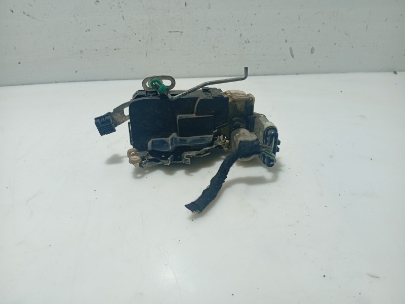 Recambio de cerradura puerta delantera izquierda para lancia lybra berlina referencia OEM IAM 46763098  