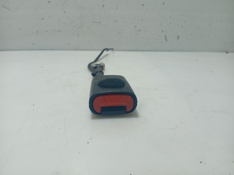 Recambio de anclaje cinturon delantero izquierdo para lancia lybra berlina referencia OEM IAM 184022680  