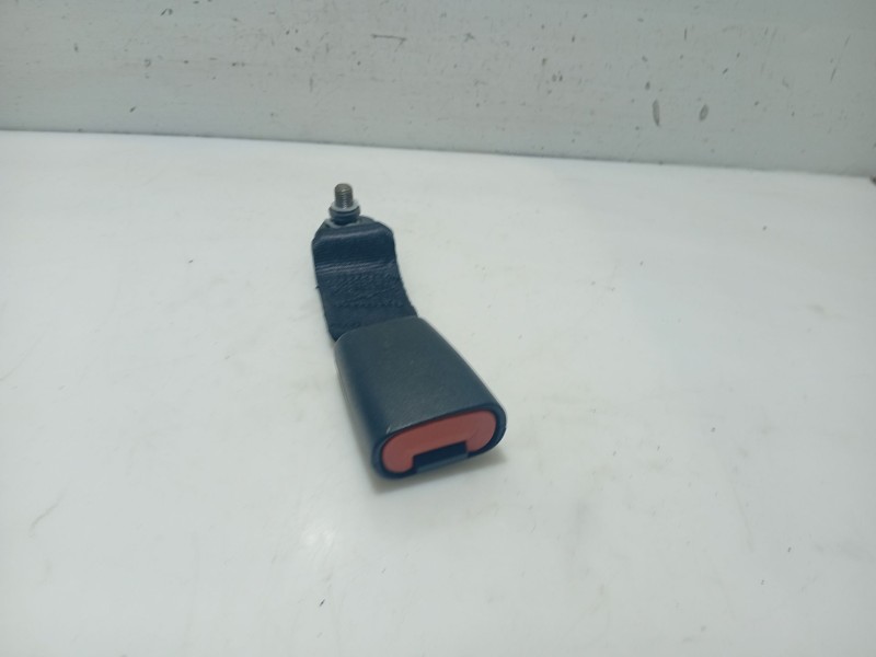 Recambio de anclaje cinturotrasero central para lancia lybra berlina referencia OEM IAM 735269007  