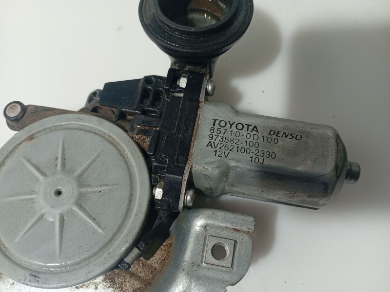 Recambio de elevalunas delantero derecho para toyota yaris (ksp9/scp9/nlp9) referencia OEM IAM 698100D131 60818280 60818240