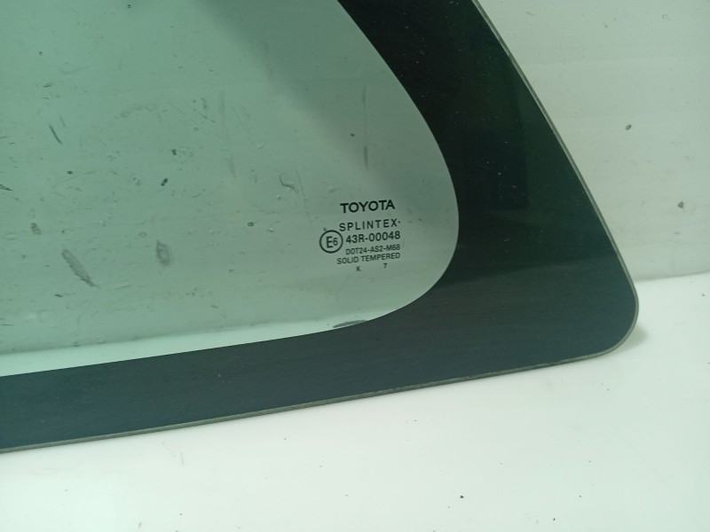 Recambio de luna custodia trasera izquierda para toyota yaris (ksp9/scp9/nlp9) referencia OEM IAM 627120D020  