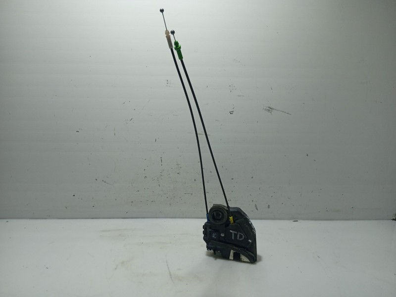 Recambio de cerradura puerta delantera derecha para toyota yaris (ksp9/scp9/nlp9) referencia OEM IAM 690300D140  