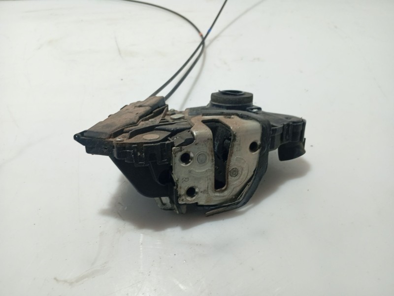 Recambio de cerradura puerta delantera izquierda para toyota yaris (ksp9/scp9/nlp9) referencia OEM IAM 690400D140  