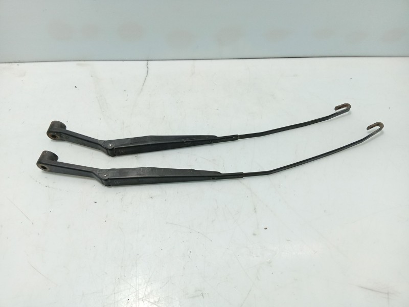 Recambio de brazo limpia delantero izquierdo para suzuki swift sf berlina (ea) gti referencia OEM IAM 3810180E00  