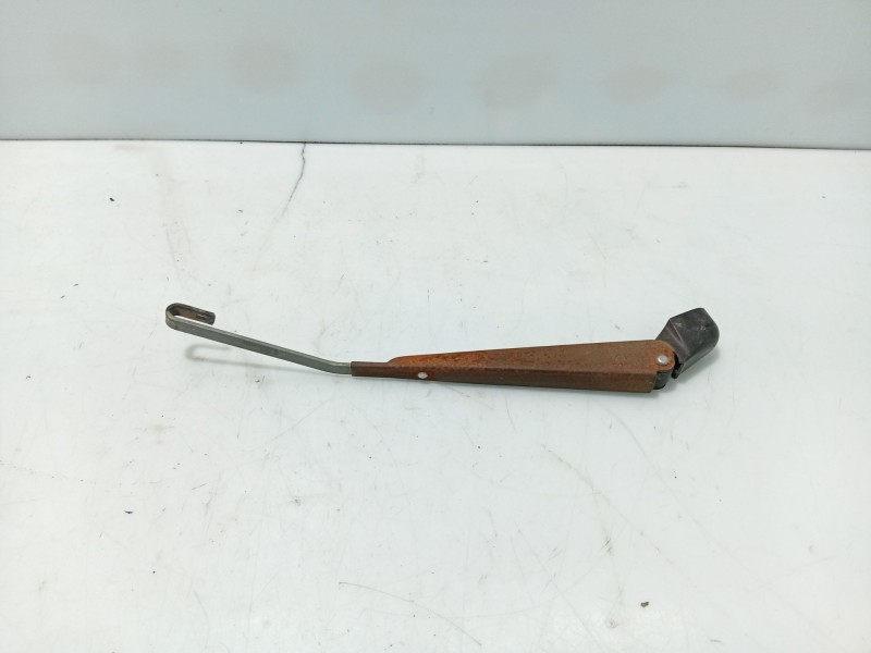 Recambio de brazo limpia trasero para suzuki swift sf berlina (ea) gti referencia OEM IAM 3881162B00  