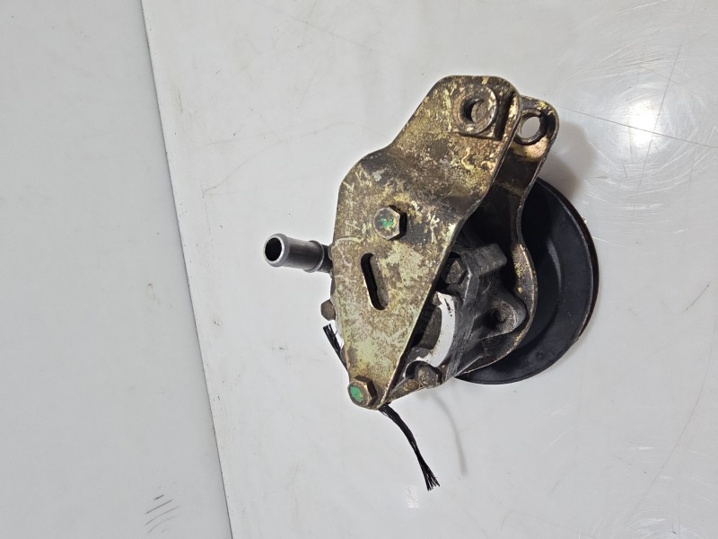 Recambio de bomba servodireccion para nissan cabstar e bd30 referencia OEM IAM 7691332118  