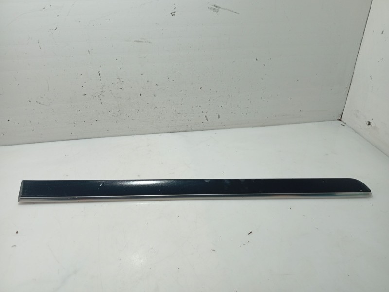 Recambio de moldura para peugeot 407 sw (6e_, 6d_) 2.0 hdi 135 referencia OEM IAM 9660537080  