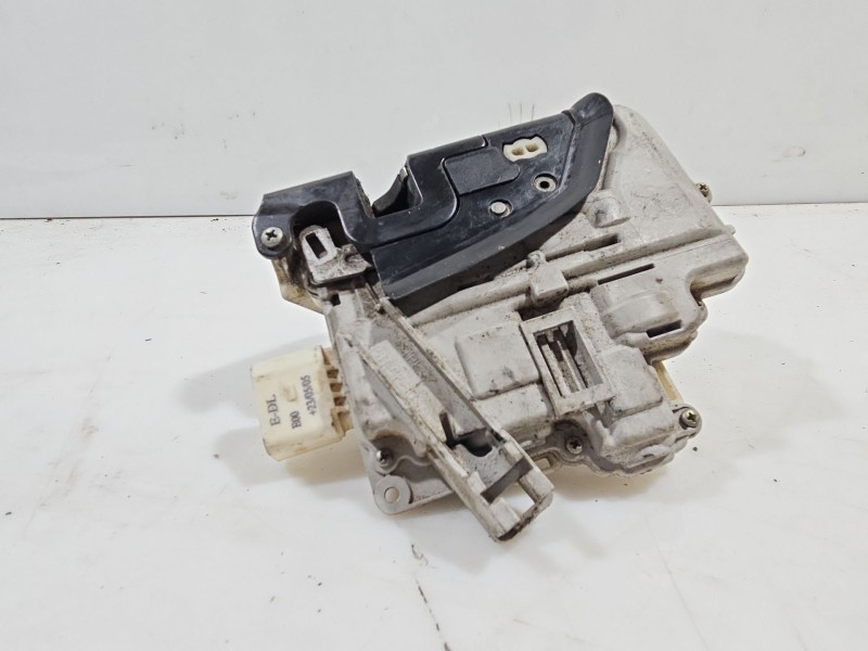 Recambio de cerradura puerta delantera izquierda para audi a4 berlina (8e) referencia OEM IAM 8E1837015AA  