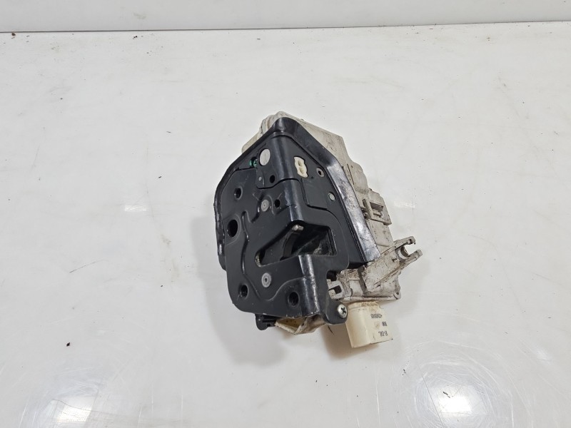 Recambio de cerradura puerta delantera izquierda para audi a4 berlina (8e) referencia OEM IAM 8E1837015AA  