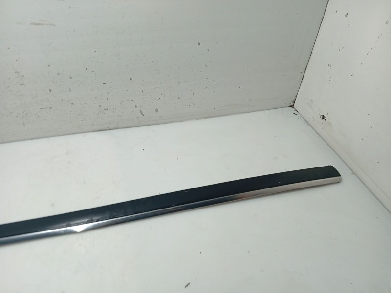 Recambio de moldura para peugeot 407 sw (6e_, 6d_) 2.0 hdi 135 referencia OEM IAM 96445549XT  