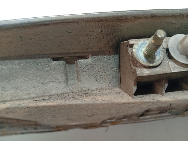 Recambio de moldura para peugeot 407 sw (6e_, 6d_) 2.0 hdi 135 referencia OEM IAM   