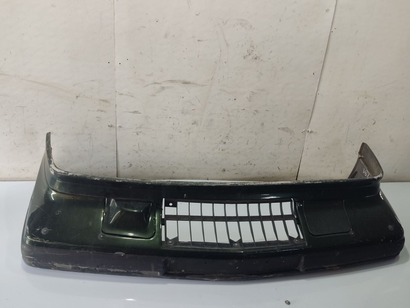 Recambio de paragolpes delantero para volvo serie 940 berlina/familiar 2.3 cat referencia OEM IAM 6846080  