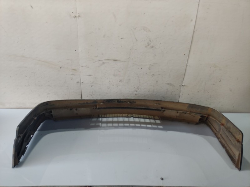 Recambio de paragolpes delantero para volvo serie 940 berlina/familiar 2.3 cat referencia OEM IAM 6846080  