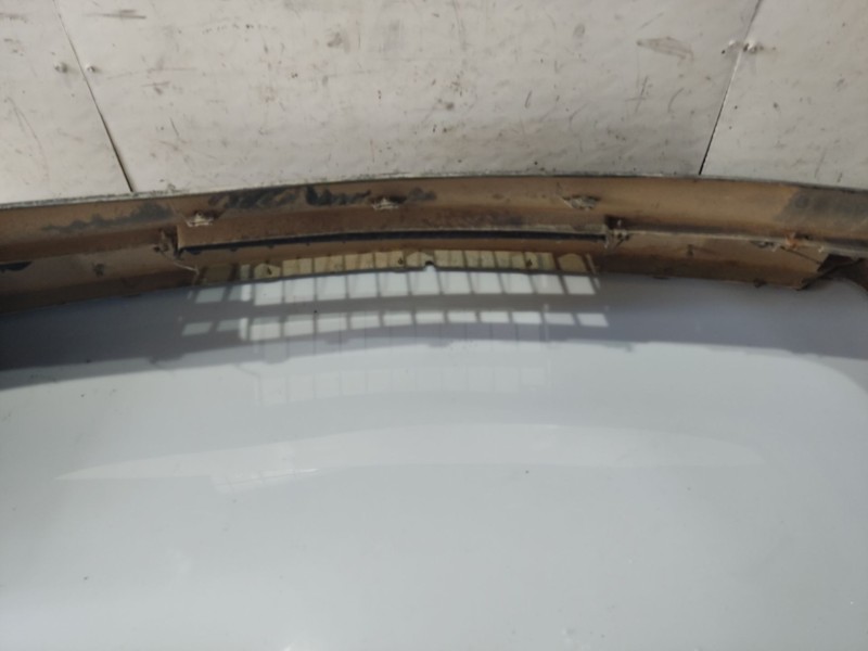 Recambio de paragolpes delantero para volvo serie 940 berlina/familiar 2.3 cat referencia OEM IAM 6846080  