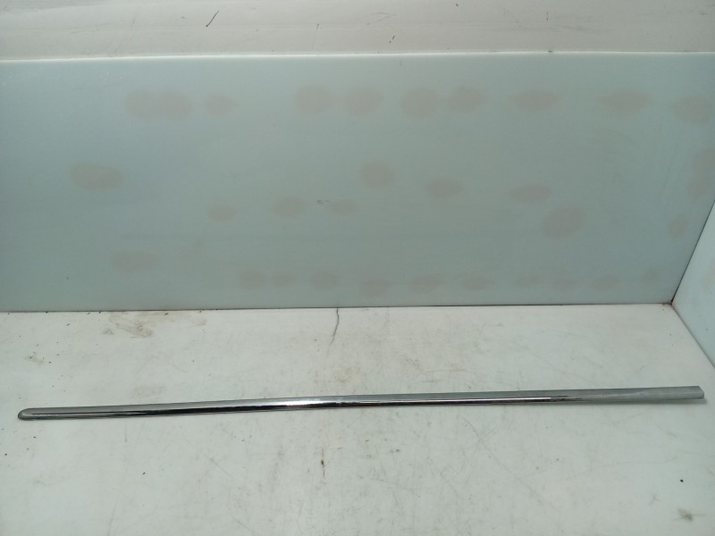 Recambio de moldura para volkswagen passat b6 (3c2) 1.9 tdi referencia OEM IAM 3C0853516A  