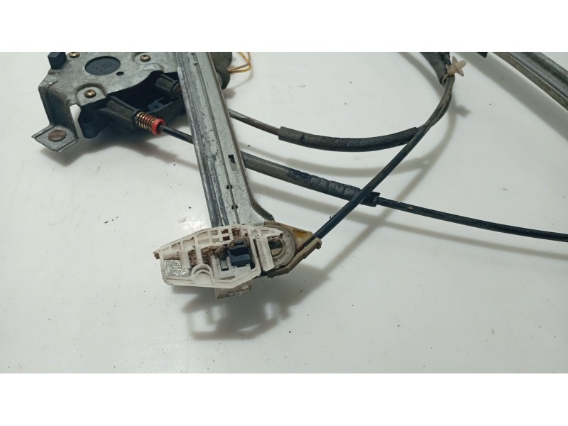 Recambio de elevalunas delantero derecho para citroën xsara (n1) 1.9 td referencia OEM IAM 9222H2  