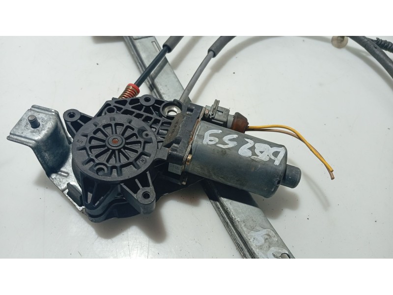 Recambio de elevalunas delantero derecho para citroën xsara (n1) 1.9 td referencia OEM IAM 9222H2  