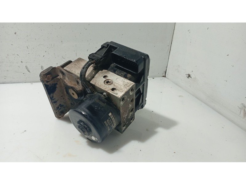 Recambio de abs para hyundai xg 3.0 xg referencia OEM IAM 9566039600  