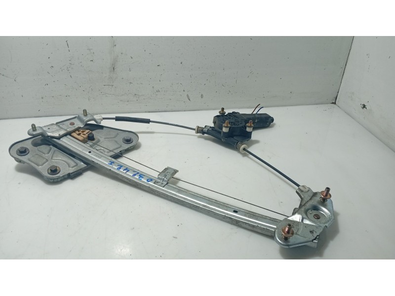 Recambio de elevalunas delantero izquierdo para hyundai xg 3.0 xg referencia OEM IAM 8245039000  