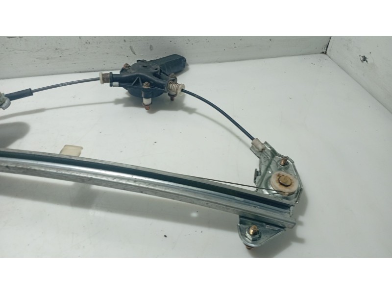 Recambio de elevalunas delantero derecho para hyundai xg 3.0 xg referencia OEM IAM 8246039000  