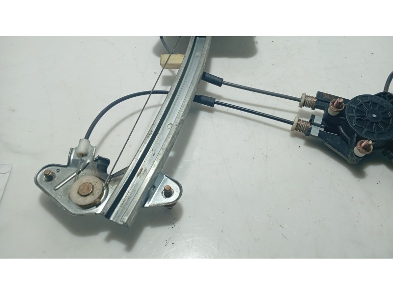 Recambio de elevalunas trasero derecho para hyundai xg 3.0 xg referencia OEM IAM F00S1A2133  