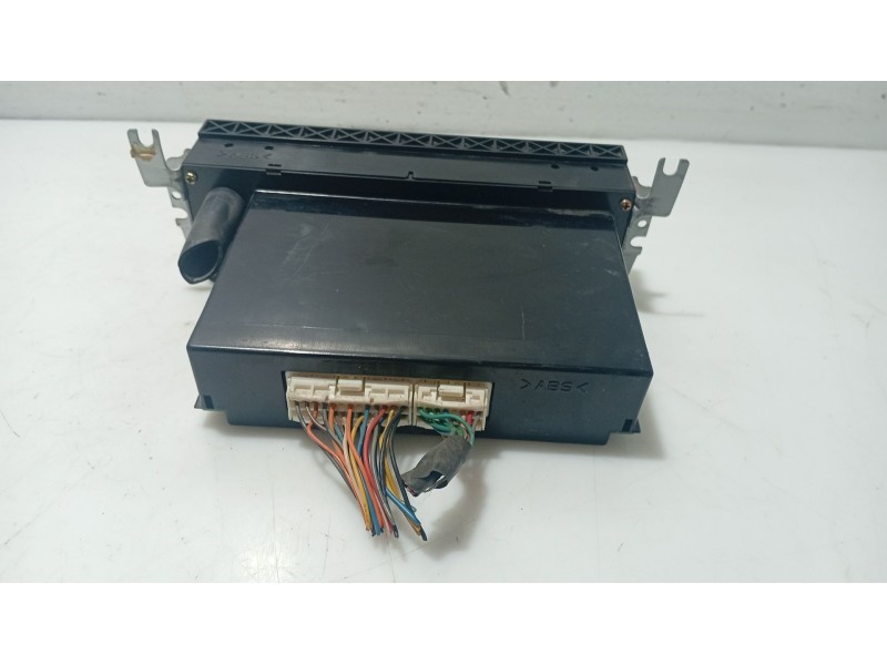 Recambio de mando climatizador para hyundai xg 3.0 xg referencia OEM IAM 9725039300  VKMF