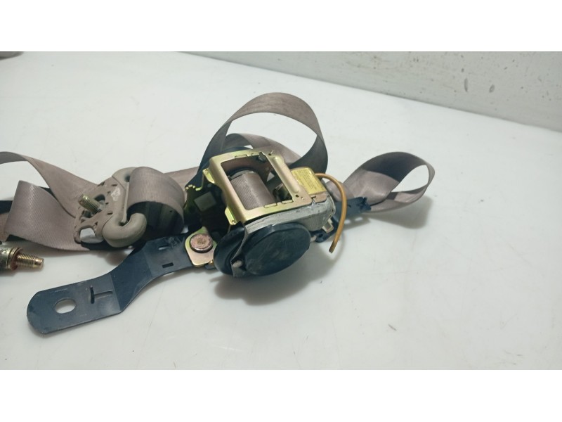 Recambio de cinturon seguridad delantero derecho para hyundai xg 3.0 xg referencia OEM IAM 8882039300LK  