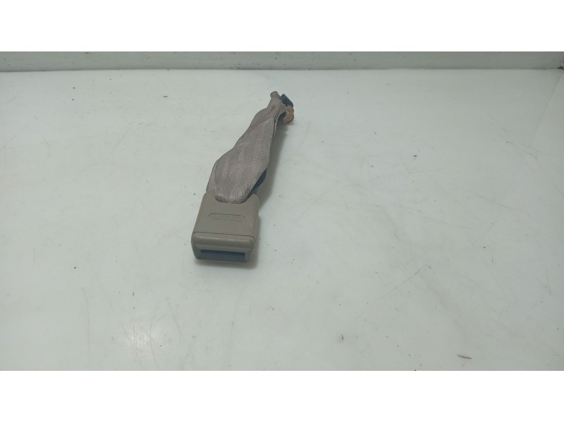 Recambio de anclaje cinturon trasero derecho para hyundai xg 3.0 xg referencia OEM IAM 4306283  