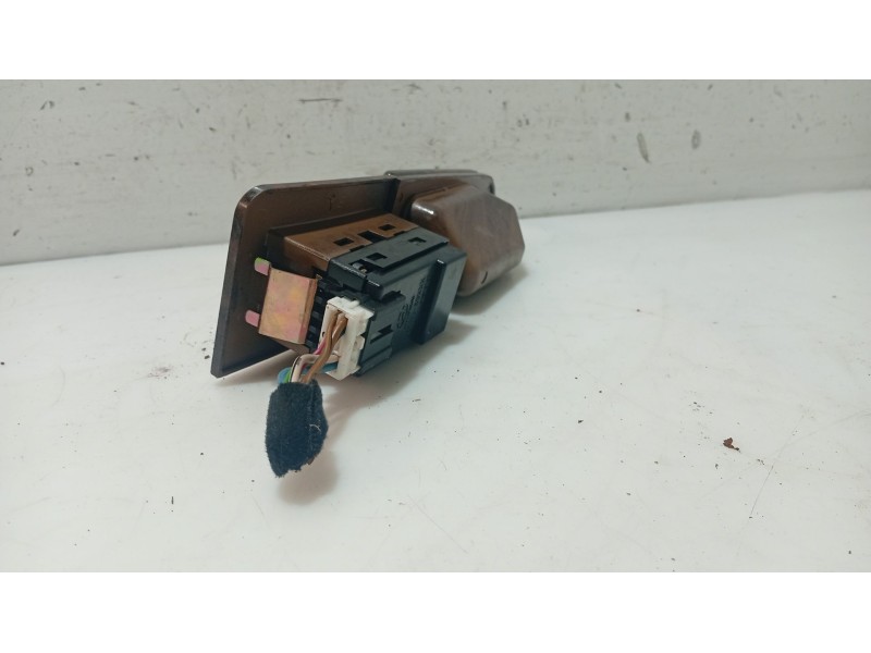 Recambio de mando elevalunas trasero izquierdo para hyundai xg 3.0 xg referencia OEM IAM 9358039XXX  