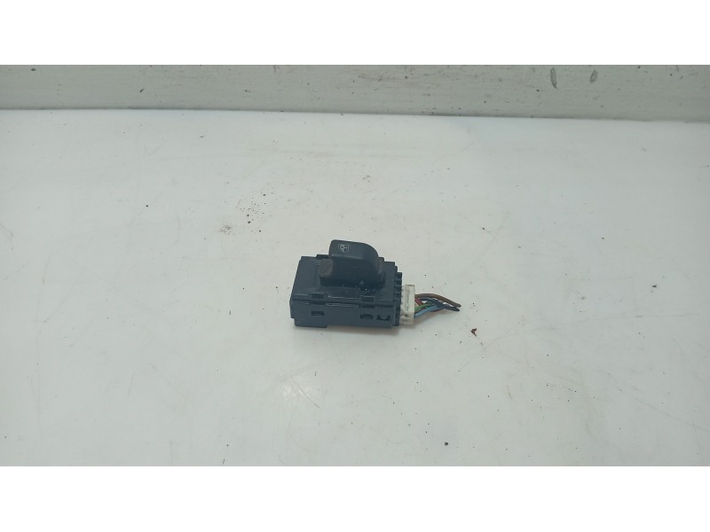 Recambio de mando elevalunas trasero derecho para hyundai xg 3.0 xg referencia OEM IAM 9358039XXX  