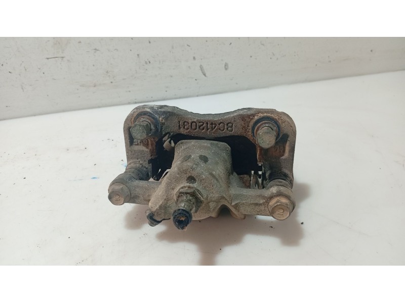 Recambio de pinza freno trasera derecha para hyundai xg 3.0 xg referencia OEM IAM 5831138A10  