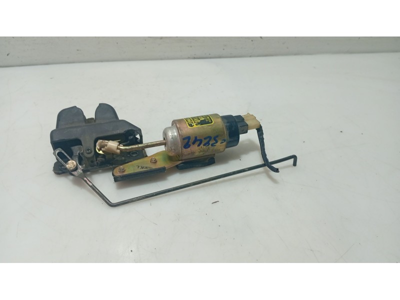 Recambio de cerradura maletero / porton para hyundai xg 3.0 xg referencia OEM IAM 1570B000  