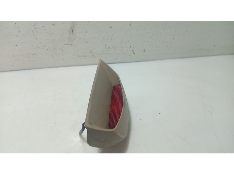 Recambio de luz central de freno para hyundai xg 3.0 xg referencia OEM IAM 9275038051ZQ  