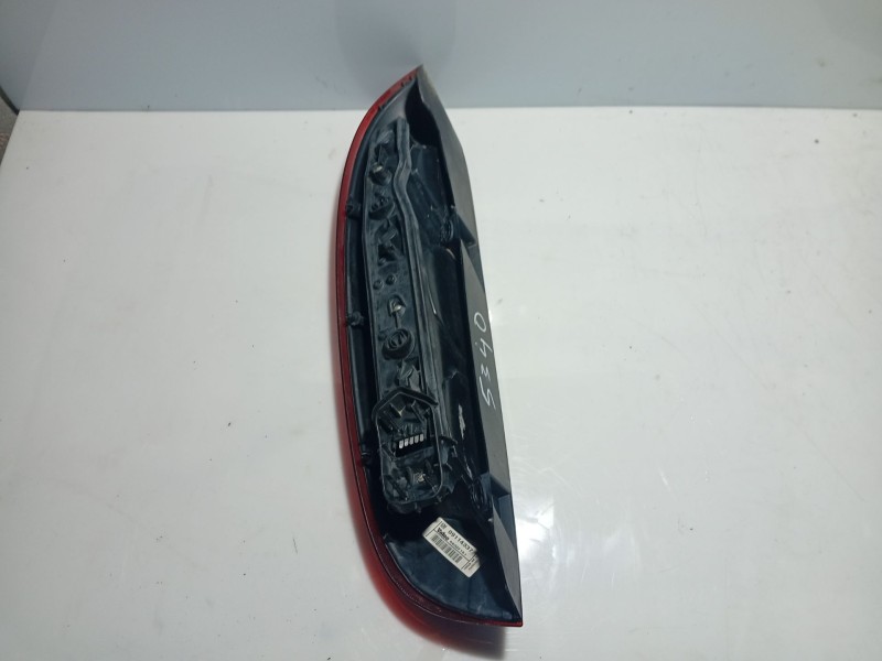 Recambio de piloto trasero derecho para opel corsa c referencia OEM IAM 09114337  