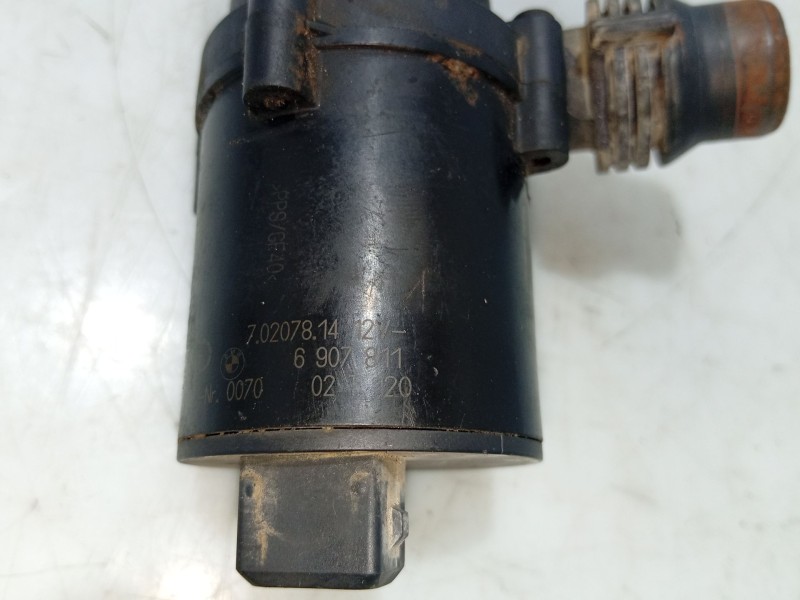 Recambio de bomba agua para bmw x5 (e53) 3.0 d referencia OEM IAM   