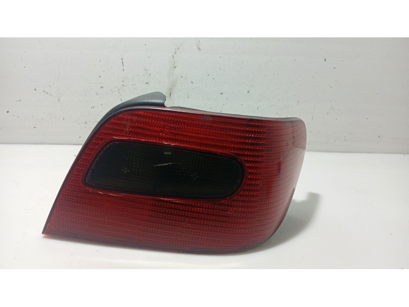 Recambio de piloto trasero derecho para citroën xsara (n1) 1.9 td referencia OEM IAM 1610729180  