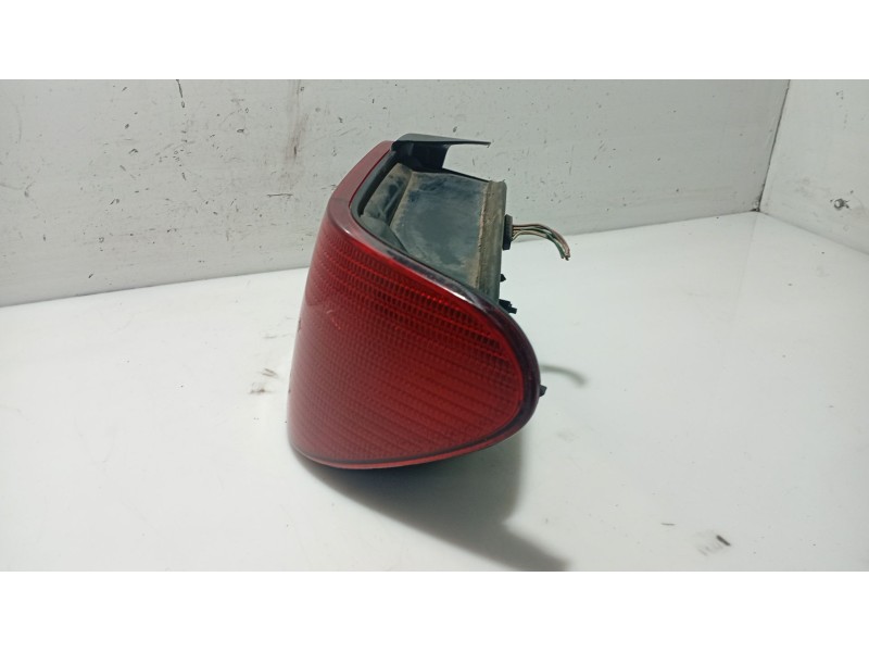 Recambio de piloto trasero derecho para citroën xsara (n1) 1.9 td referencia OEM IAM 1610729180  