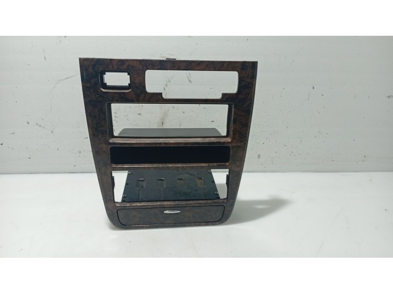 Recambio de moldura para hyundai xg 3.0 xg referencia OEM IAM   