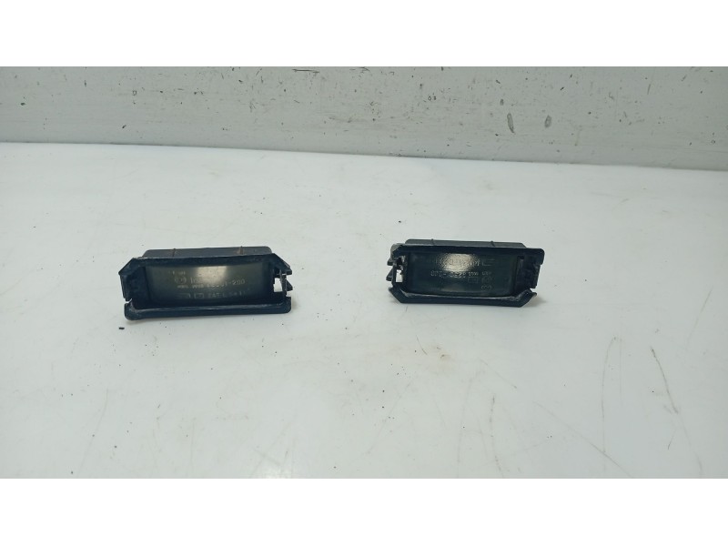 Recambio de piloto matricula para hyundai xg 3.0 xg referencia OEM IAM 0413950  