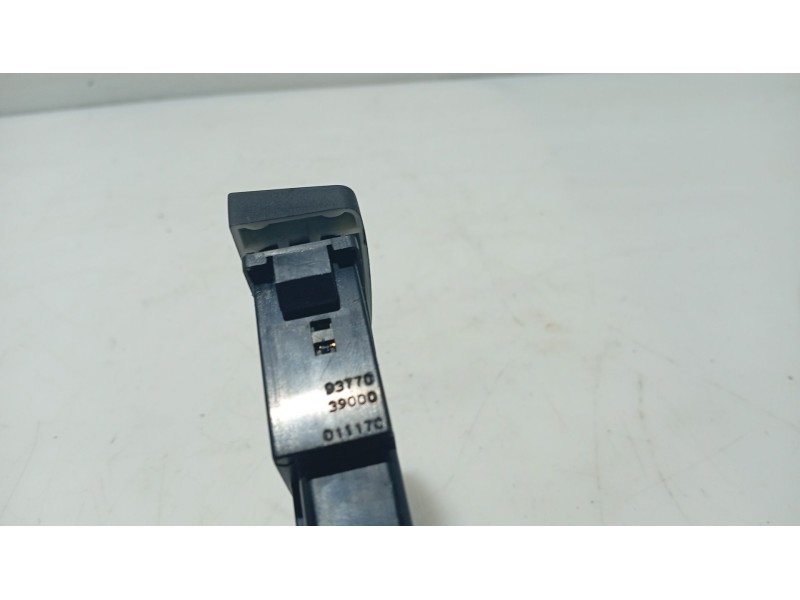 Recambio de interruptor para hyundai xg 3.0 xg referencia OEM IAM 9377039000  