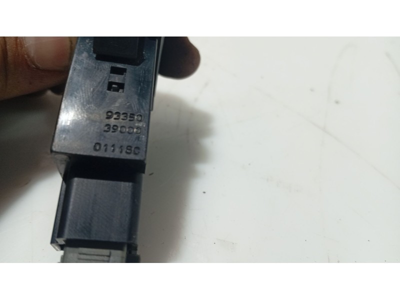 Recambio de interruptor para hyundai xg 3.0 xg referencia OEM IAM 9335039000  