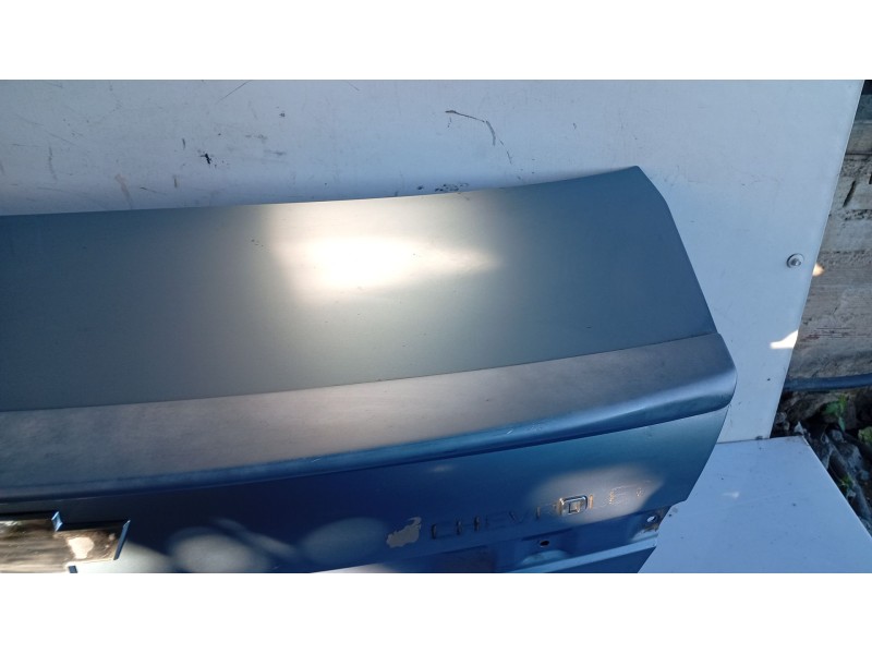 Recambio de porton trasero para chevrolet aveo / kalos sedán (t200) 1.4 referencia OEM IAM 96476670  