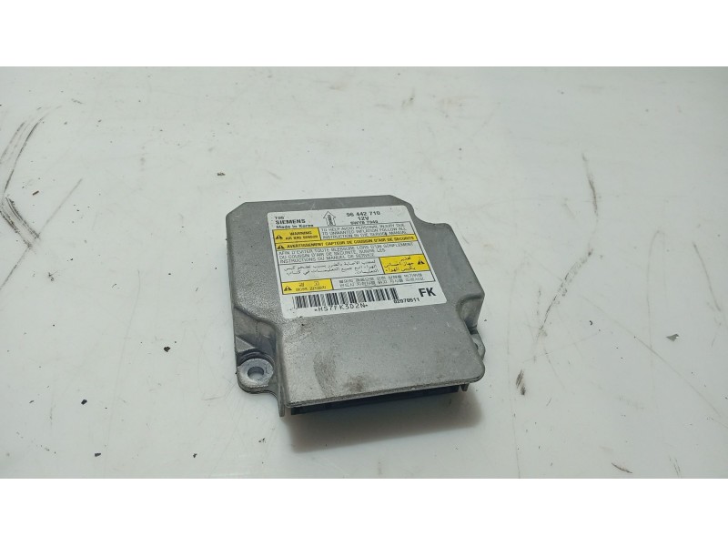 Recambio de centralita airbag para chevrolet aveo / kalos sedán (t200) 1.4 referencia OEM IAM 96442710  5WY67040