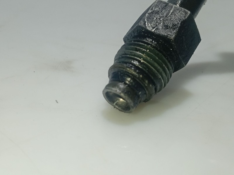 Recambio de tubo para mercedes-benz clase e (w210) berlina diesel referencia OEM IAM A2104661081  