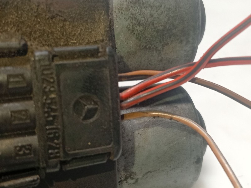 Recambio de valvula para mercedes-benz clase e (w210) berlina diesel referencia OEM IAM 0018307884  