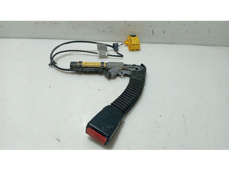 Recambio de anclaje cinturon delantero izquierdo para bmw x5 (e53) 3.0 d referencia OEM IAM   