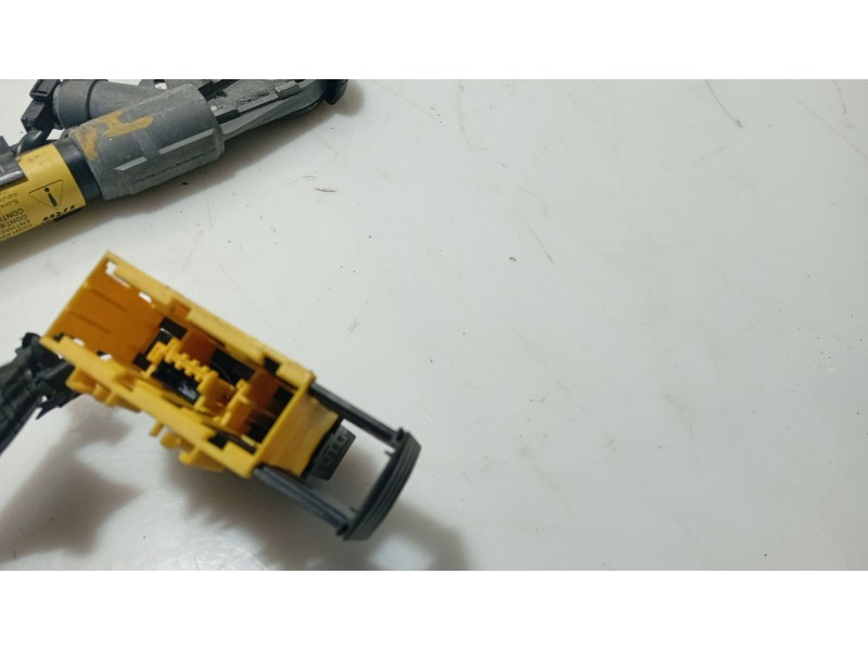 Recambio de anclaje cinturon delantero izquierdo para bmw x5 (e53) 3.0 d referencia OEM IAM   