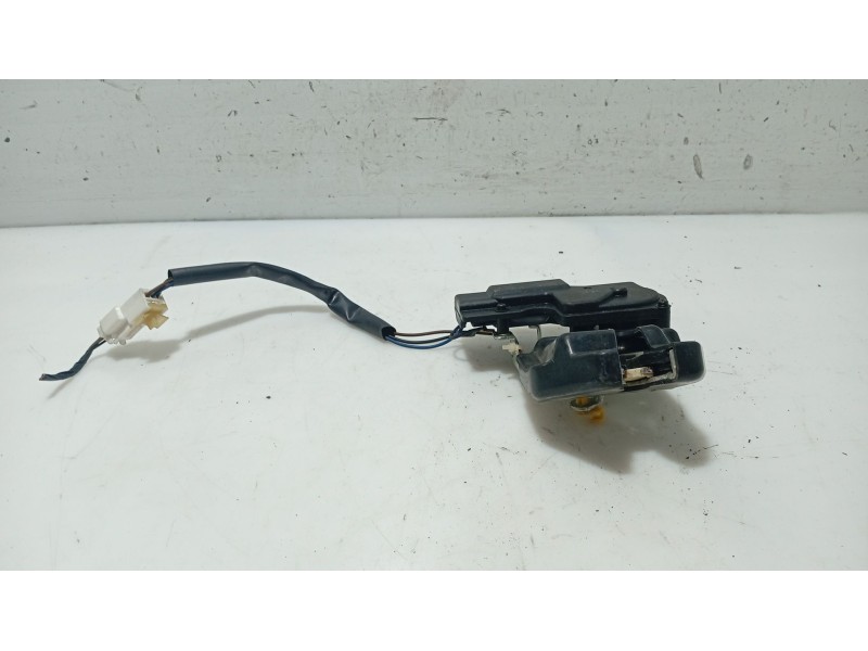 Recambio de cerradura maletero / porton para bmw x5 (e53) 3.0 d referencia OEM IAM 51248408492  