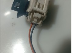 Recambio de enganche cinturon delantero izquierdo para renault clio ii (bb_, cb_) 1.2 (bb0a, bb0f, bb10, bb1k, bb28, bb2d, bb2h, 2